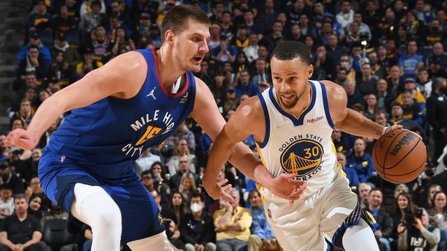 文班抵达决赛现场，气氛热烈非凡（文班亮相总决赛，现场氛围火爆）