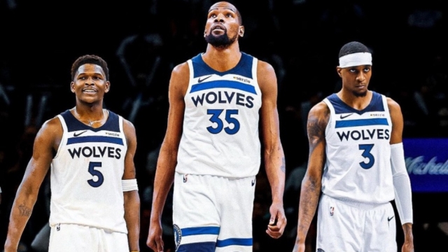 张镇麟半场表现抢眼，展现篮球天赋（张镇麟半场惊艳发挥，尽显篮球才华）