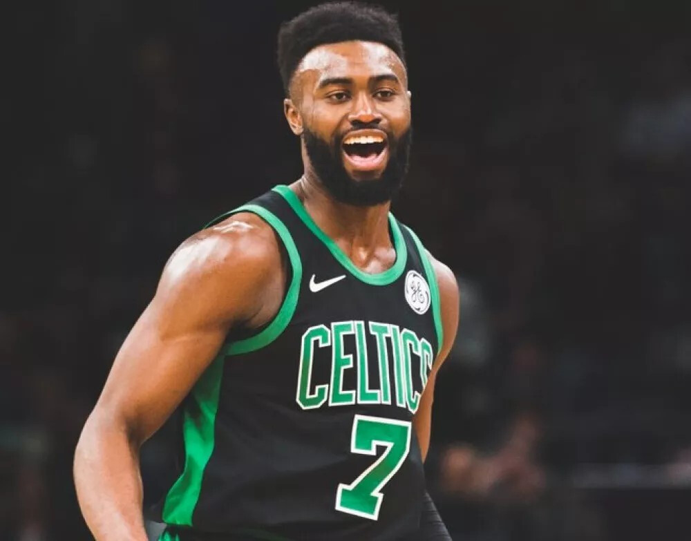 在上海旅游的奇塔迪尼重返海港俱乐部，拜访昔日教练和队友（游沪期间，奇塔迪尼回到海港俱乐部看望旧帅旧友）