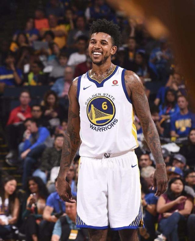 欧冠第4轮前瞻：双战术体系的博弈，两位神锋大战“群狼”（欧冠第4轮看点：两套战术正面碰撞，双神锋硬撼狼群）