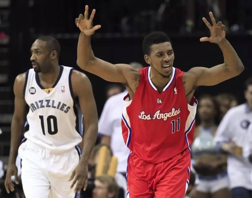 湖人最大短板出炉，詹姆斯错误明显！里夫斯反成拖累，雷迪克该批（湖人最大短板曝光：詹姆斯失误明显，里夫斯沦为拖累，雷迪克该批）