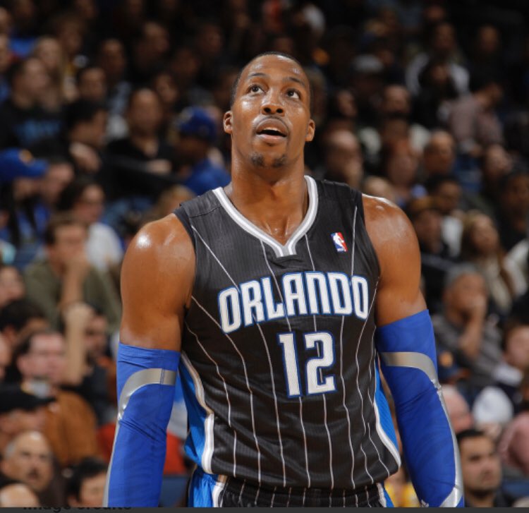 将功补过！东契奇传球失误后 回防送阿门罕见单臂大帽（失误后自我救赎！东契奇回追单臂大帽阿门）