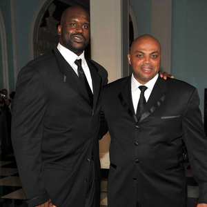 科尔：有意让库里&斯潘塞同时出场，如此库里能减少持球更多打无球（科尔：考虑让库里和斯潘塞联袂登场，以便库里少持球、多打无球）