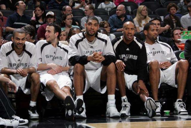 火媒：输鹈鹕能看清火箭真实力 说失去范弗里特因祸得福很愚蠢（火媒：鹈鹕一战照出火箭底色，把范弗里特缺阵说成因祸得福太荒唐）