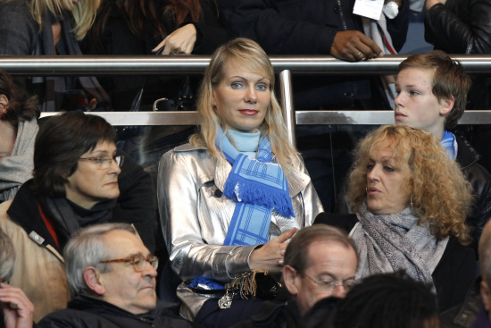 地上足球：梅西带队迈阿密夺冠，球王伟大无需多盐？（地上足球：梅西率迈阿密加冕，球王伟大无需赘述）