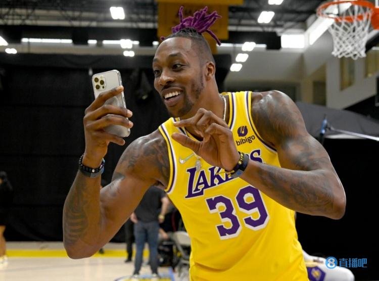 战神卡归来！伦纳德近3战场均32+9，连续8场36罚全中（小卡王者归来！伦纳德近三战场均32分9板，连续8场罚球36中36）